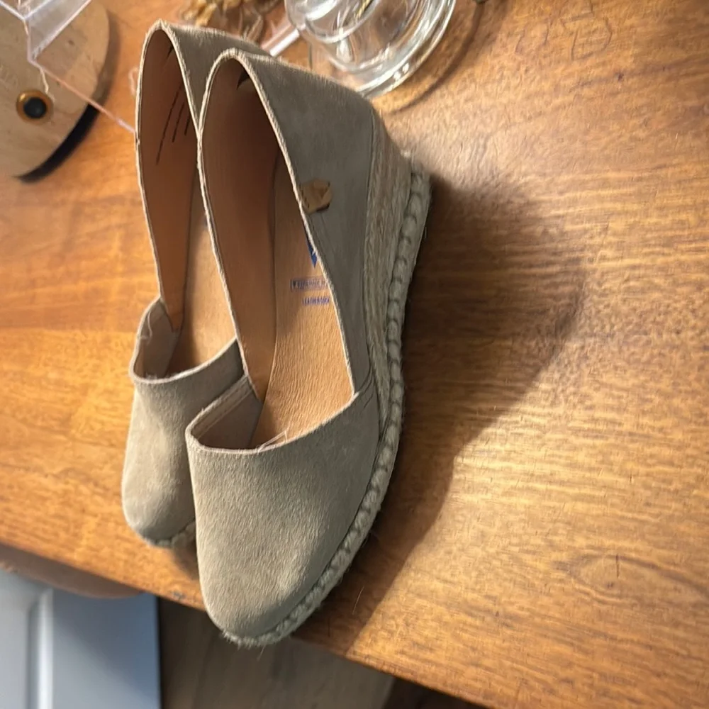 VERBENAS Taupe Suede Espadrille Flats